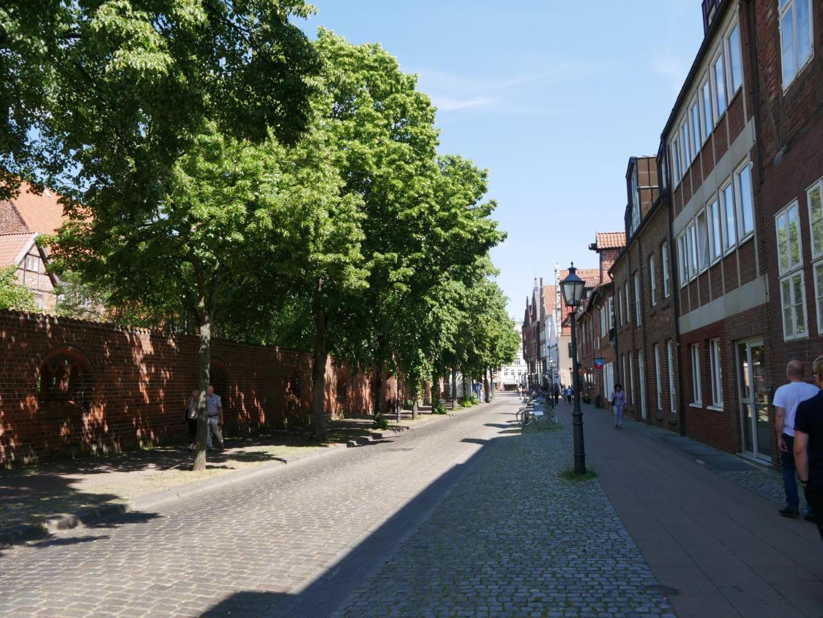 Zentrales Altstadt - Apartment In Lueneburg Mit Terrasse & Parkplatz Exterior foto